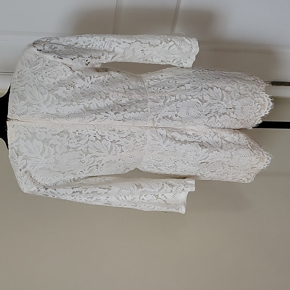 Chic Lace Shorts Jumpsuit - Picture 3 of 6